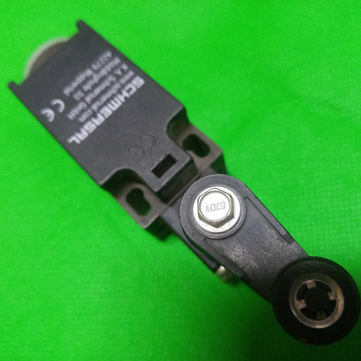  Safety Limit switch Brand: Schmersal | MPN: ZV1H236-11Z-M20 | 151153303 PLASTIC, ROLLER LEVER, 1NO 1NC SNAP ACTION, M20 CABLE ENTRY