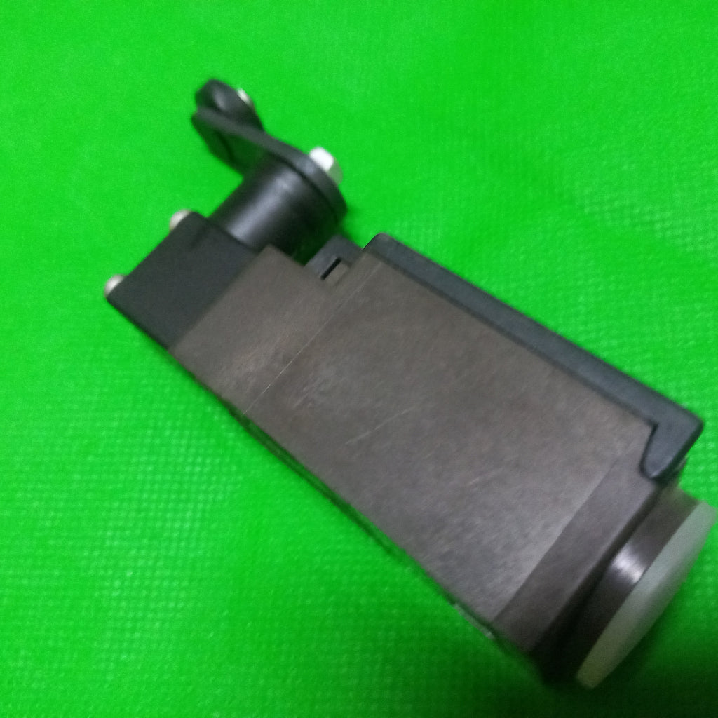 ZV1H236-11Z-M20 | 151153303 Roller lever 1H
