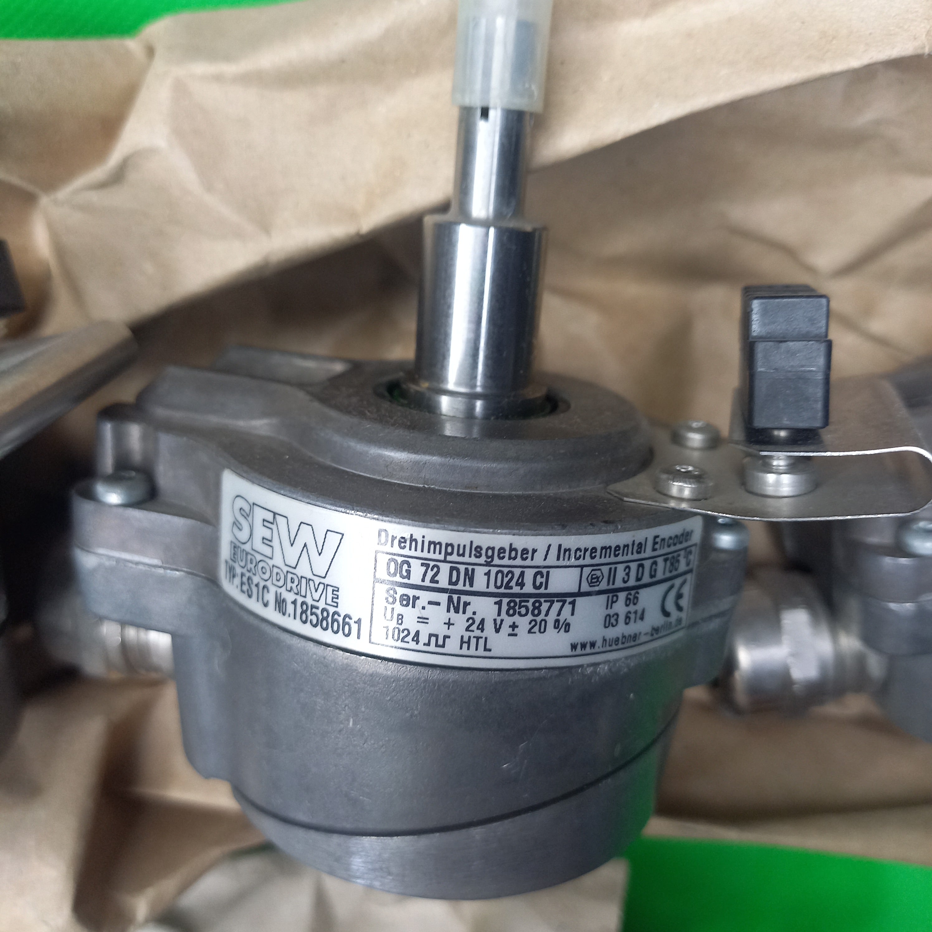 ES1C 1858661 185 8 661 OG 72 DN 1024 CI INCREMENTAL ENCODER