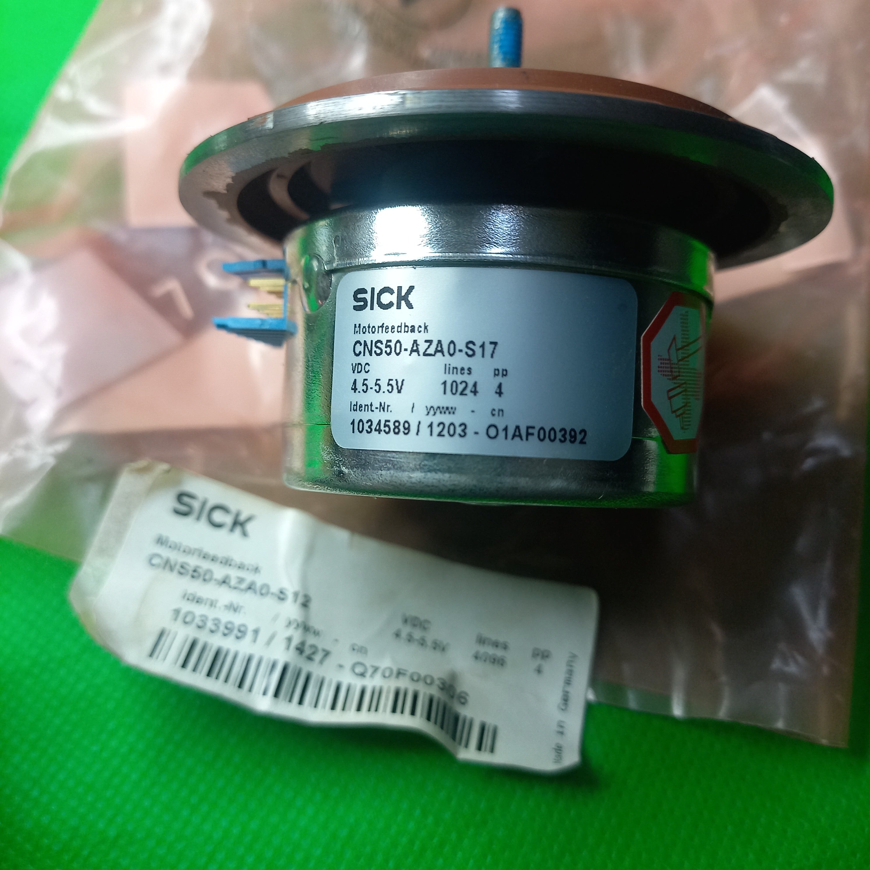 Specification Sticker photo Shows Sick Motor feedback 103 4 598 CNS50-AZA0-S17 lines=1024 4pp 