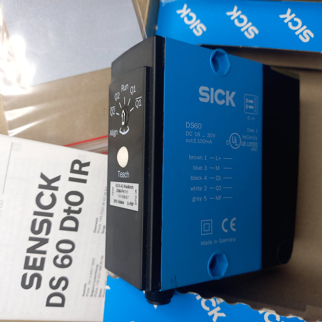 
teach command panel and button on Sensick DS 60 Dto IR Type DS60-P41111; Part no. 1016687 | DS60P41111 | 101 6 687 | Laser, infrared, Invertable switching output, 2xPNP
