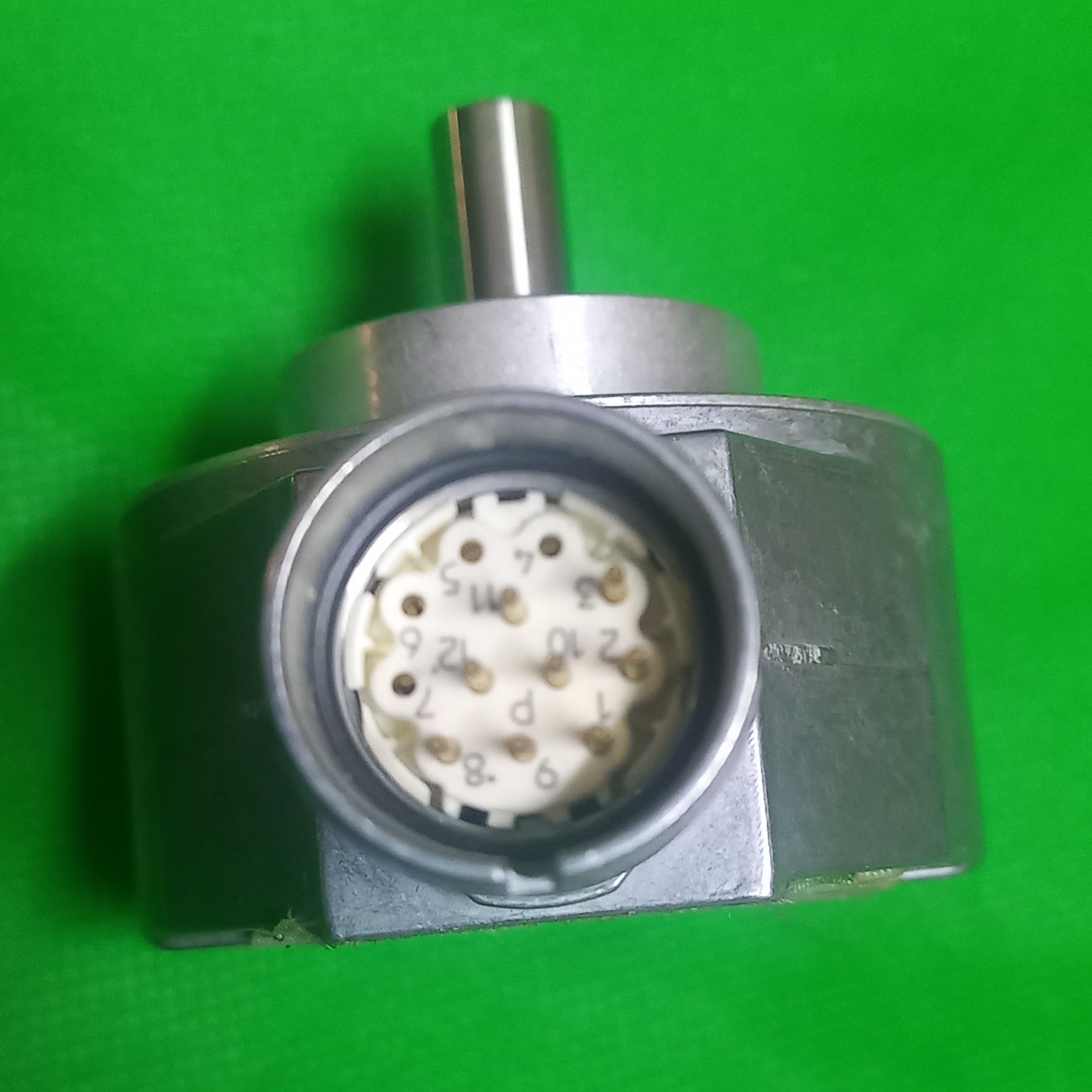 Encoder AFS60E-S4AA00409610376304_096_12bit_Connectorview