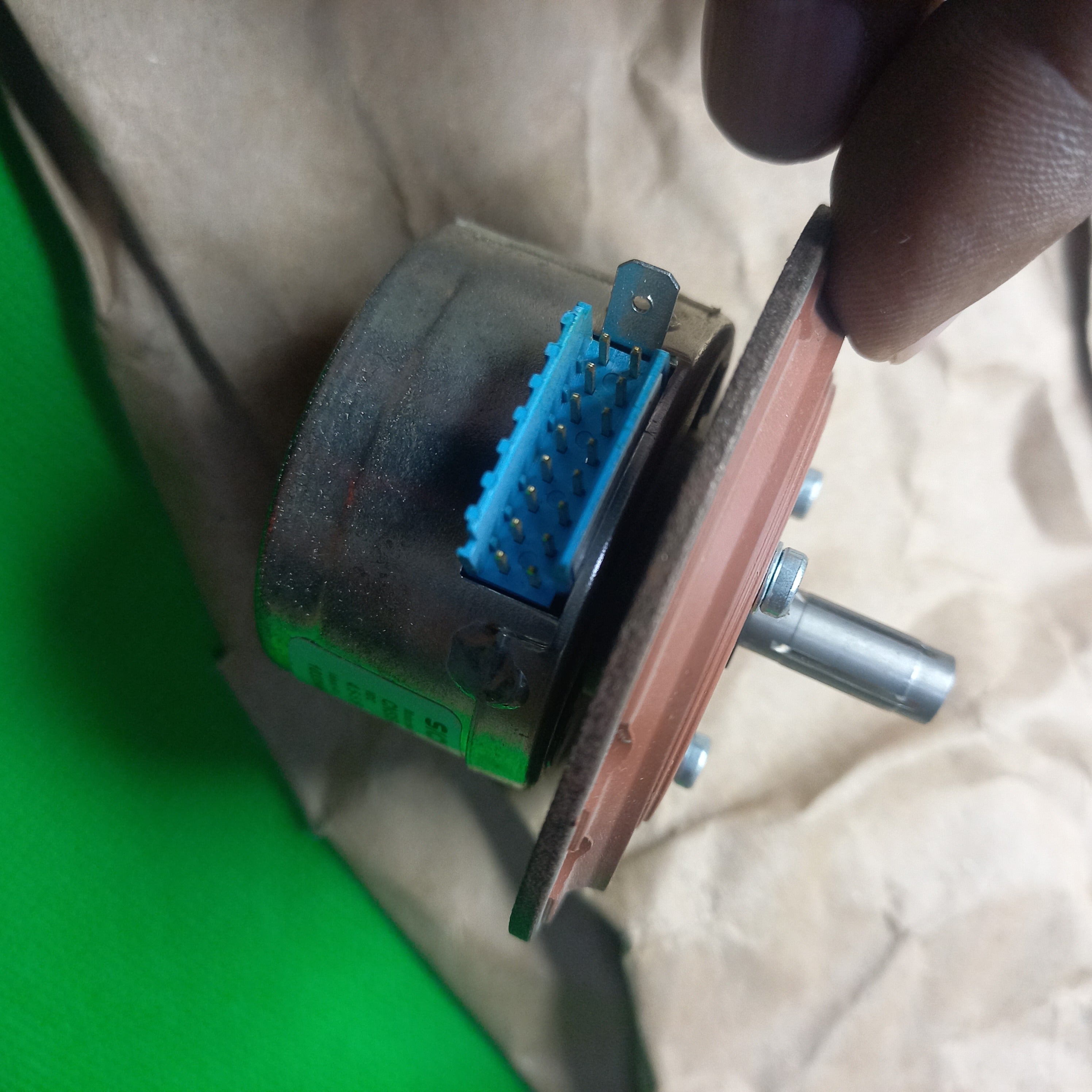Check 2 Row connector here 16 pin on CNS50-AAA012X04 | 1033968, connector 16 PIn; incremental resolution : 4096
PolePair 04