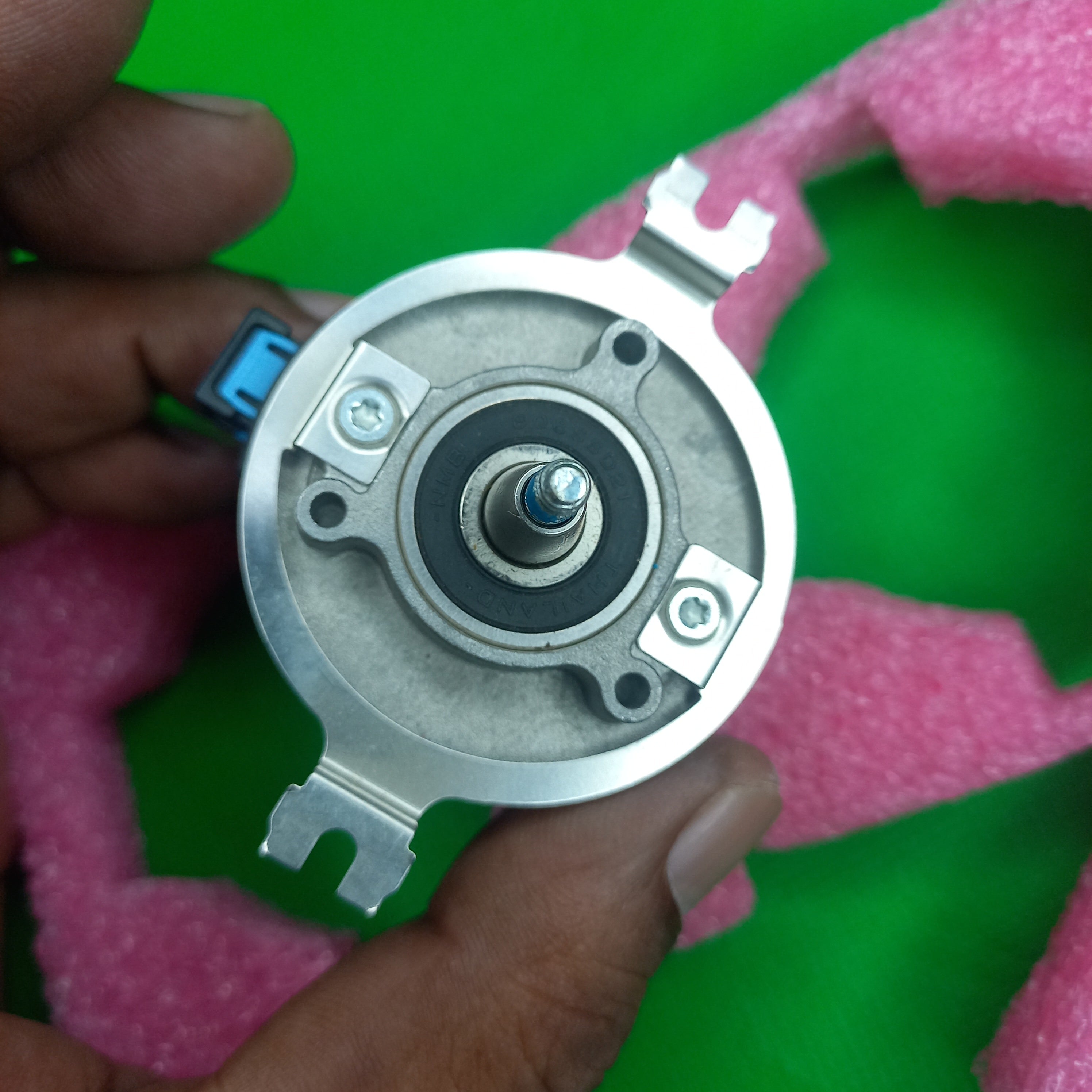 Flange fitted on SRM encoder for motor feedback application SRM 50 motorfeedback Type SRM50-HFA0-K22 Part no. 1037072