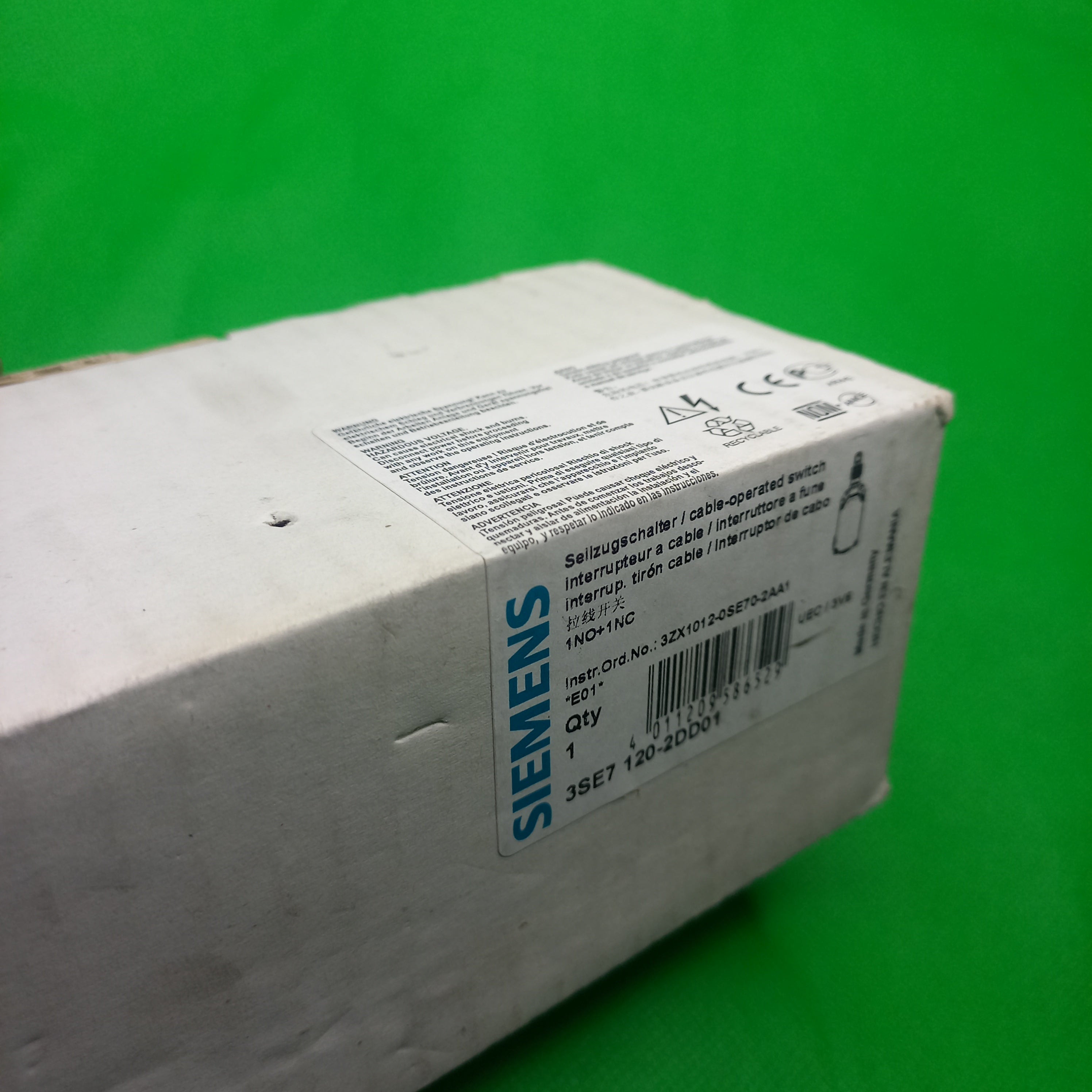  Specification sticker of 
Cable operated limit switch  SIemens in New box 3SE7120_2DD01 factory sealed box 