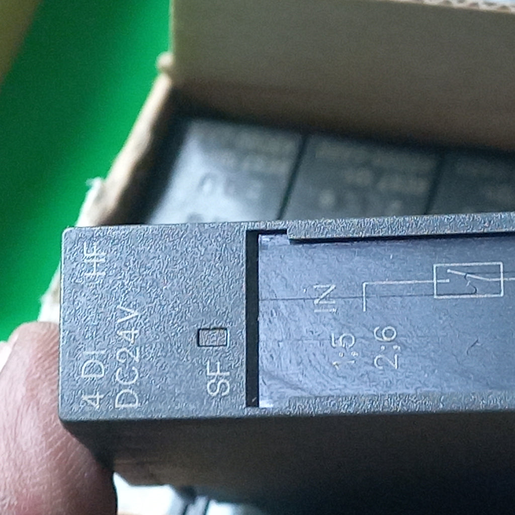 Simatic 6ES7131-4BD00-0AB0   4 DI HIGH FEATURE 24V DC  FOR ET 200S