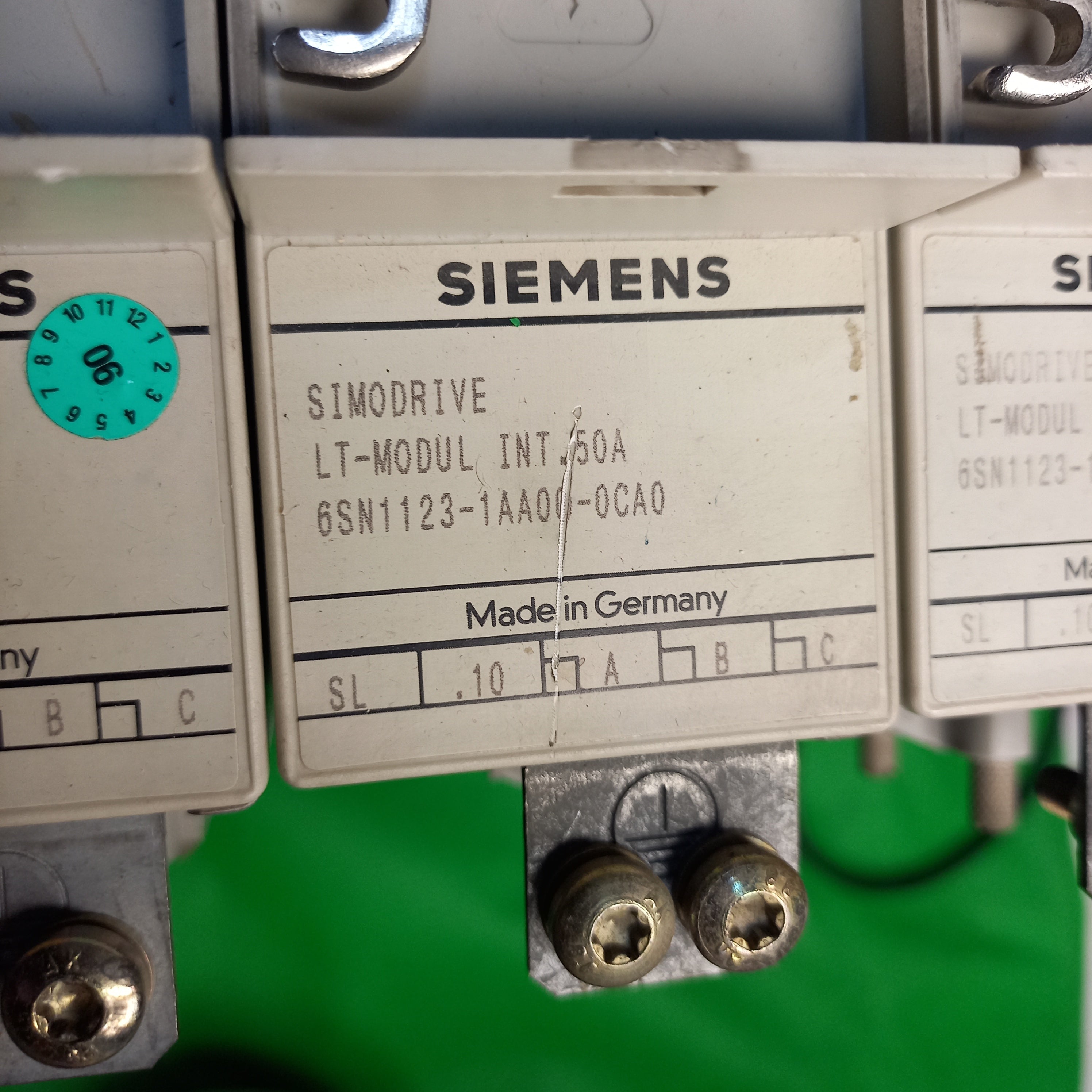 SPECIFICATION STICKER MADE IN GERMANY 6SN1123-1AA00-0CA0 | SIMODRIVE 611 power module, 1-axis, 50 A BOTTOM VIEW