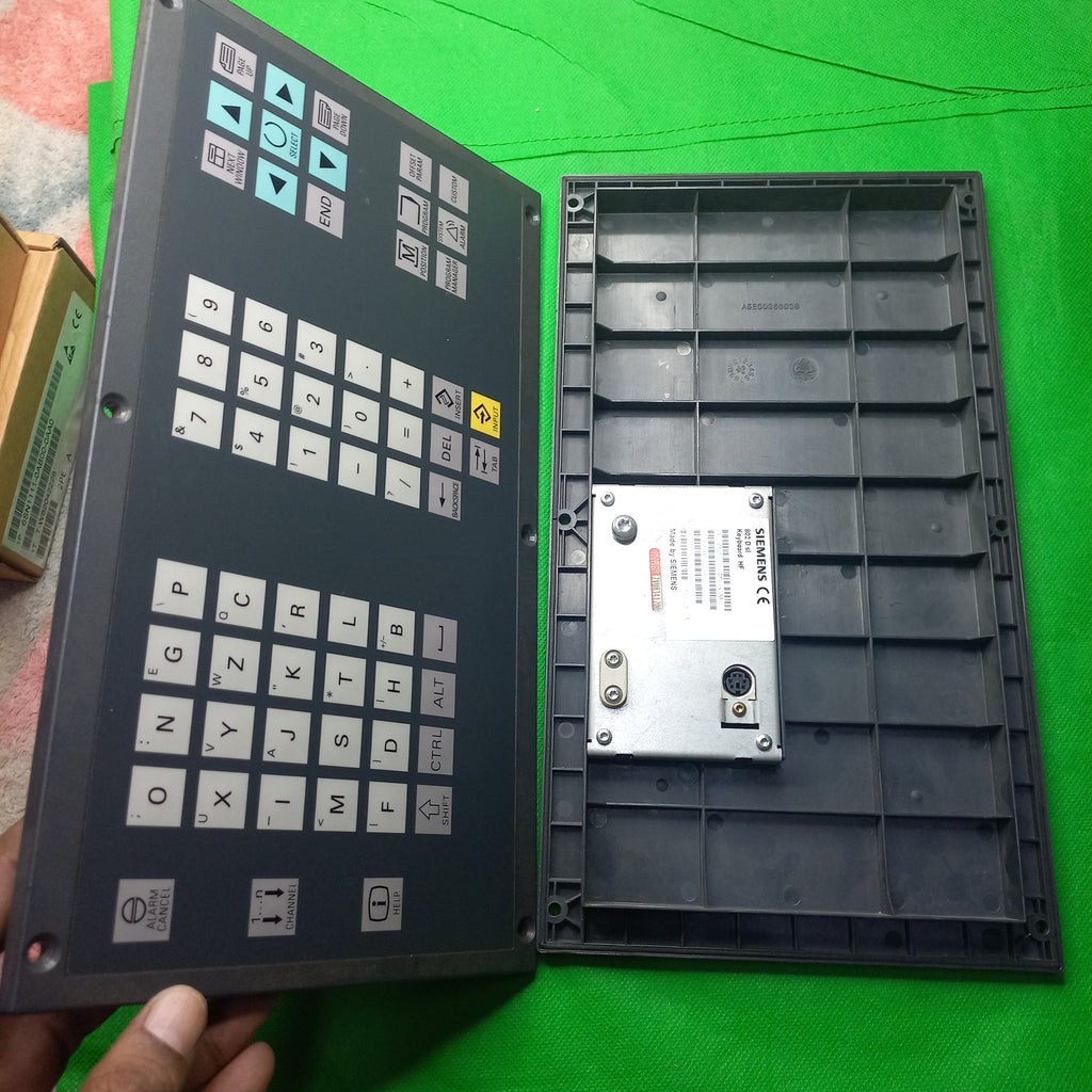 Keyboard  6FC5303-0DM13-1AA0 6FC5303-0DM13-1AA1 vertical view and backside view