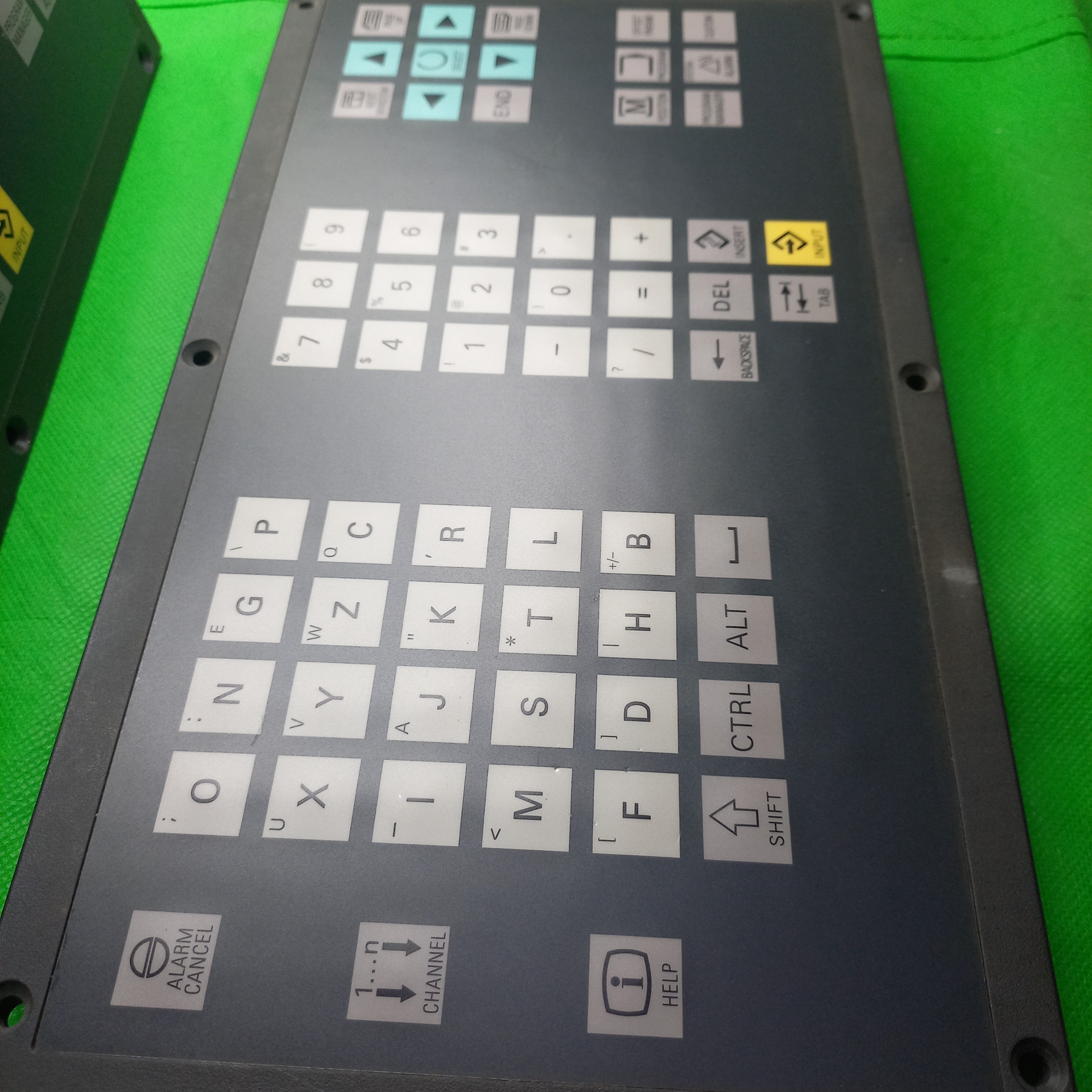 Full front view of all keys from alarm cancel till last key visible keyboard for cnc sinumerik 802 D sl, Baseline  6FC5303-0DM13-1AA0 6FC5303-0DM13-1AA1