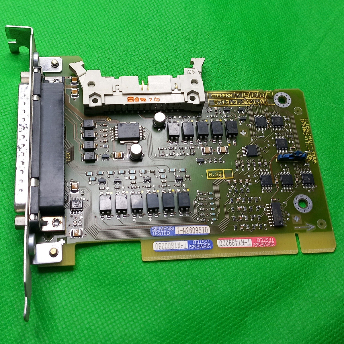 Full zoomed out view of Sinumerik 840di  
MCI-Board-Extension Internal 
6FC5222-0AA00-0AA1 Version A
GWE-570038925000
 Siemens 571313.3001.01 A 