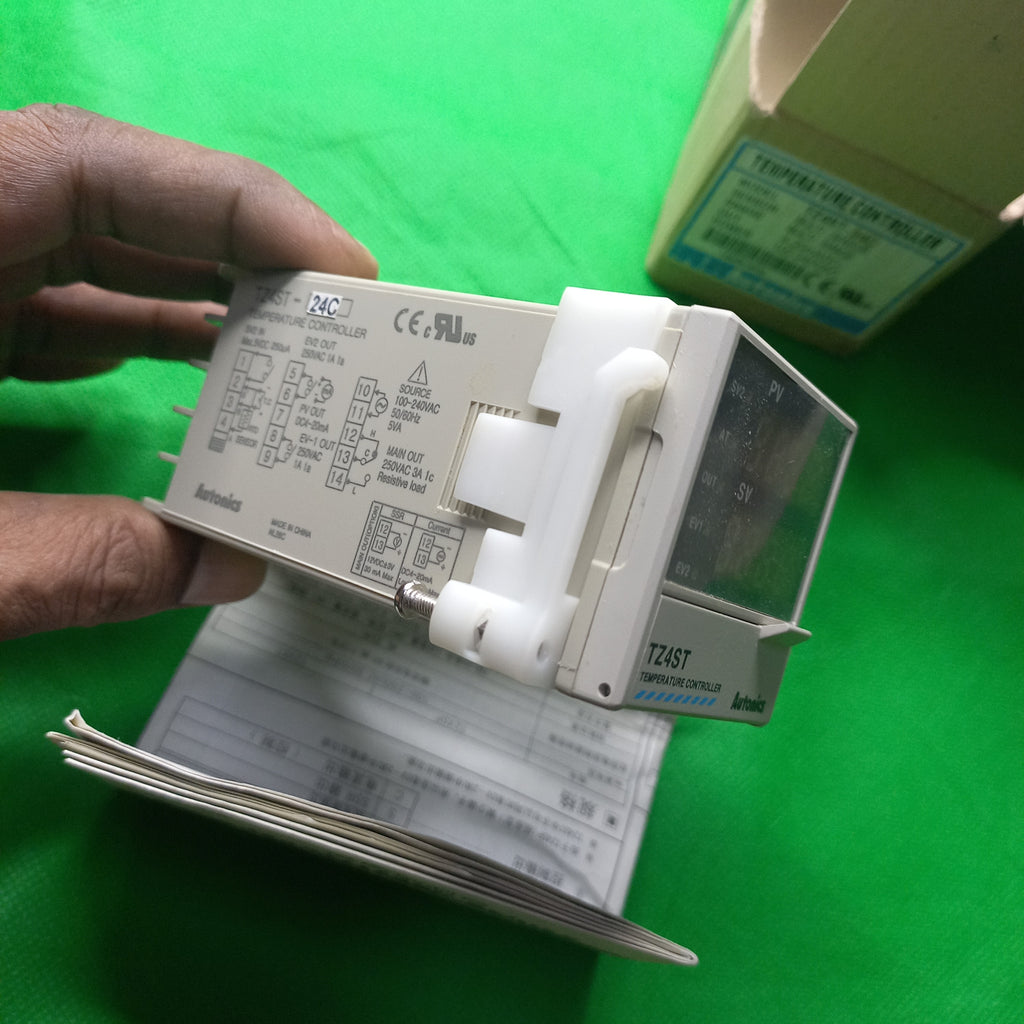 contents of the box T24ST-24C