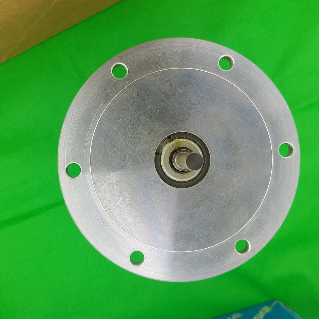 Flange view of ITD24B10 encoder, shows shaft in top view