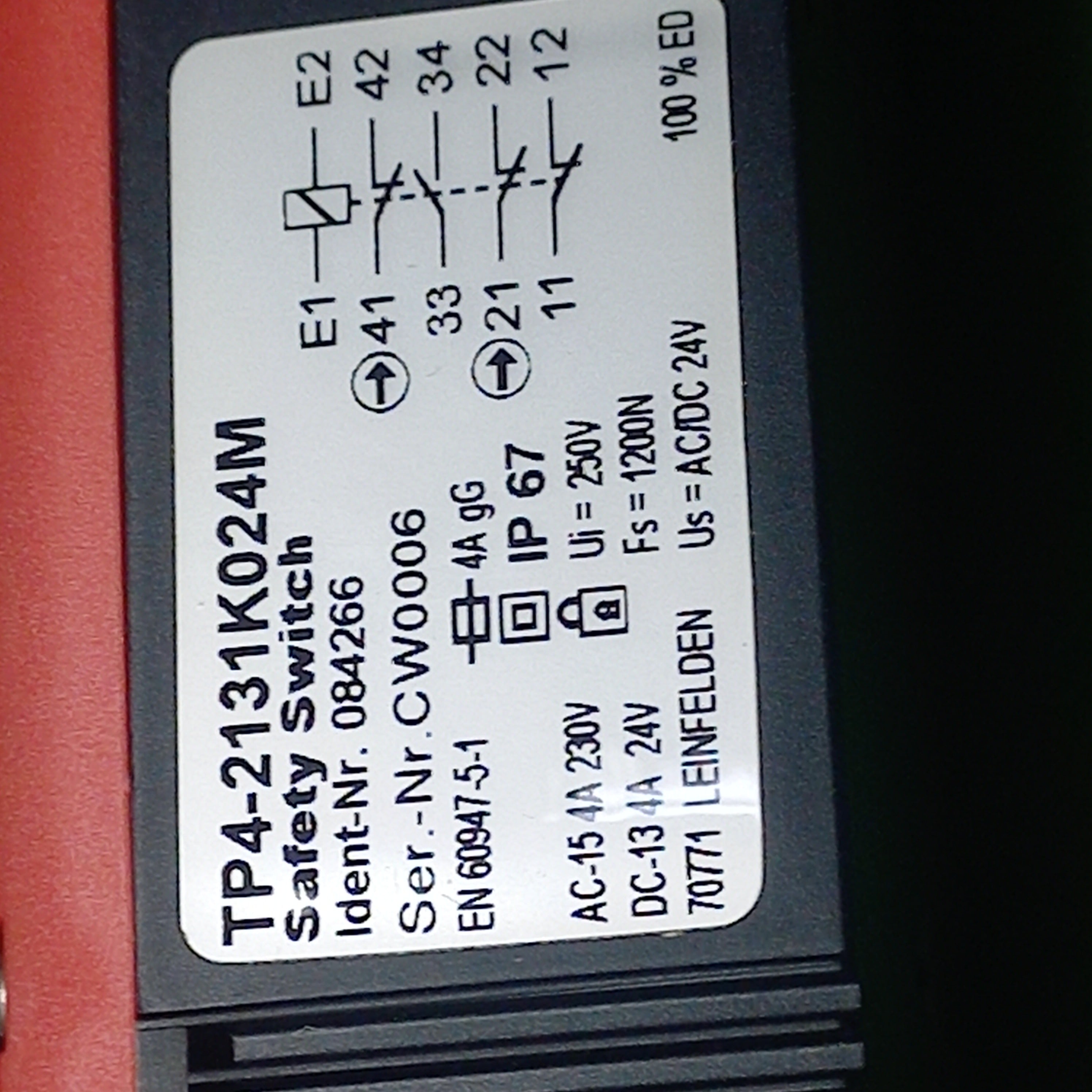 Specification sticker and wiring diagram contacts of TP4-2131K024M order number 084266