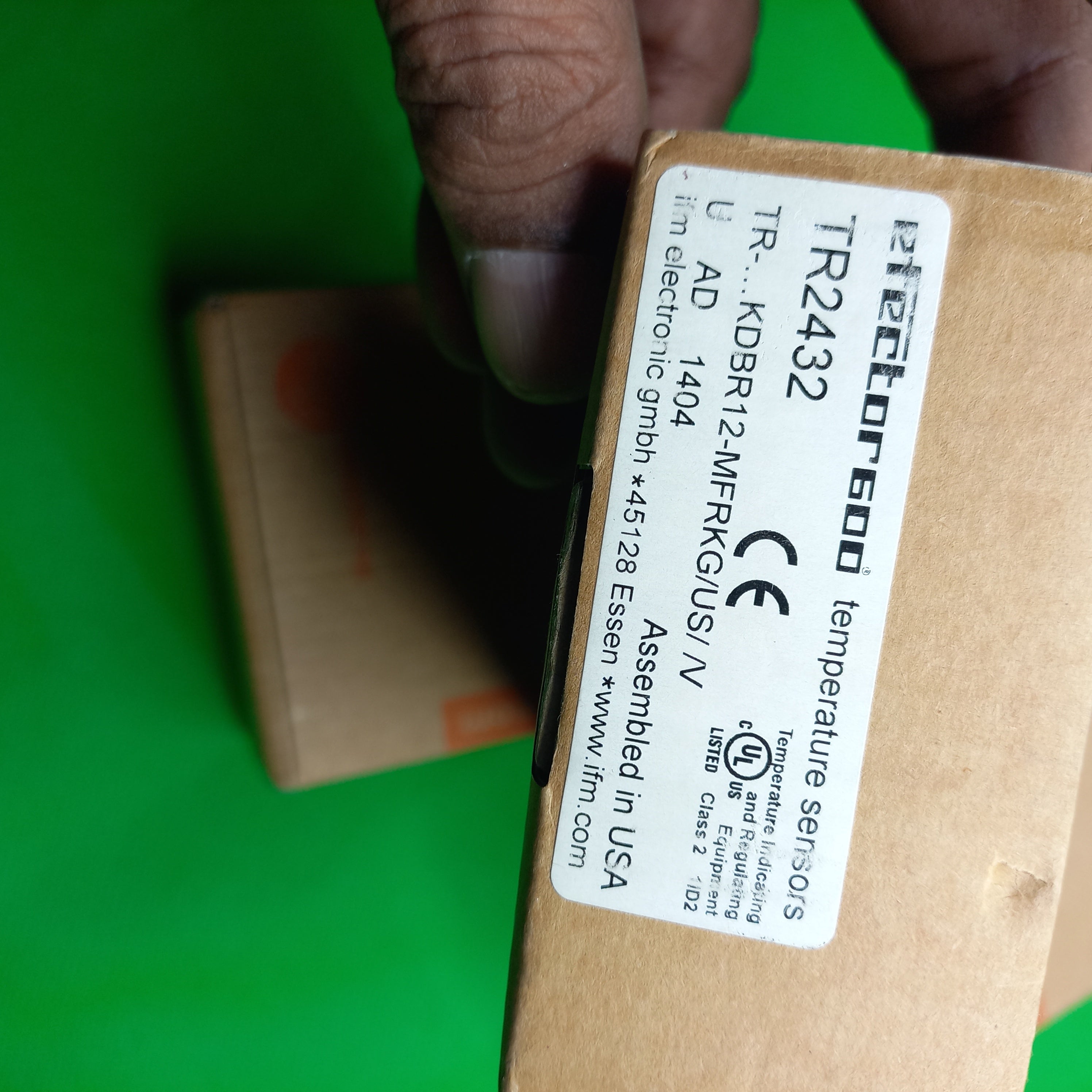 Sticker outside the Box IFM TR2432 for PT100/PT1000 sensors TR 2432