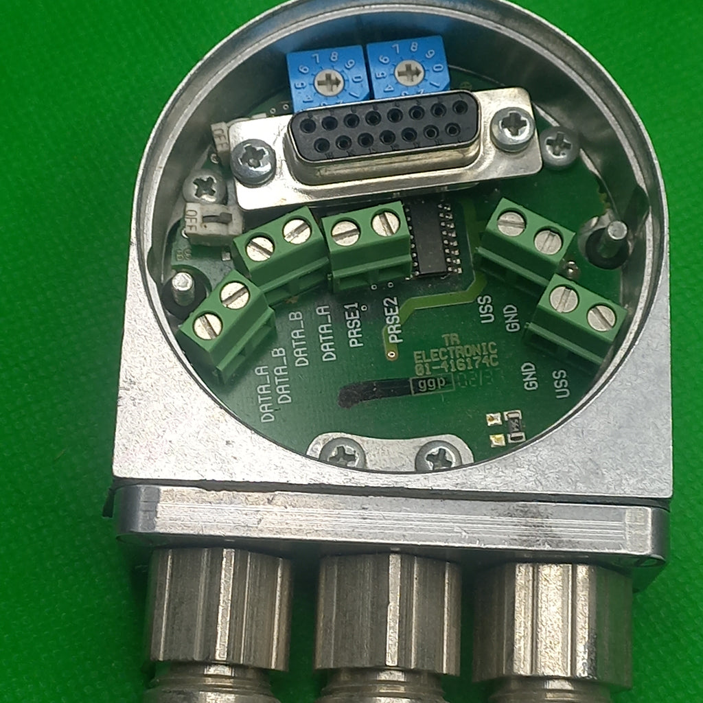 TR Electronic 01-416174C
TR Electronic 01-416174C is a Profibus connection hood