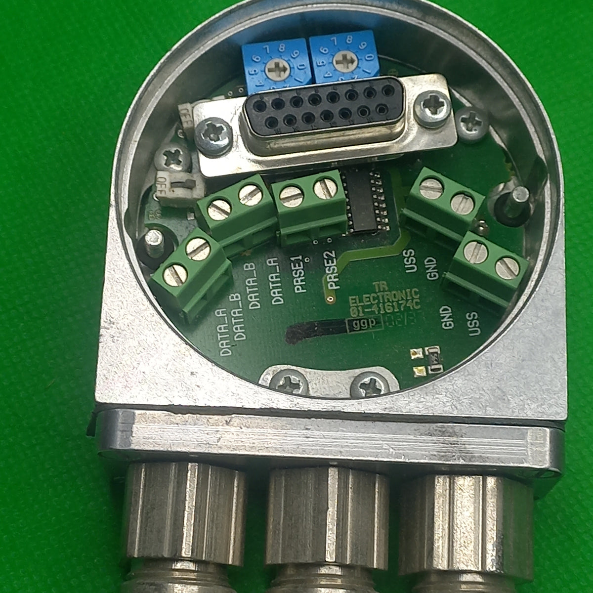 TR Electronic 01-416174C
TR Electronic 01-416174C is a Profibus connection hood