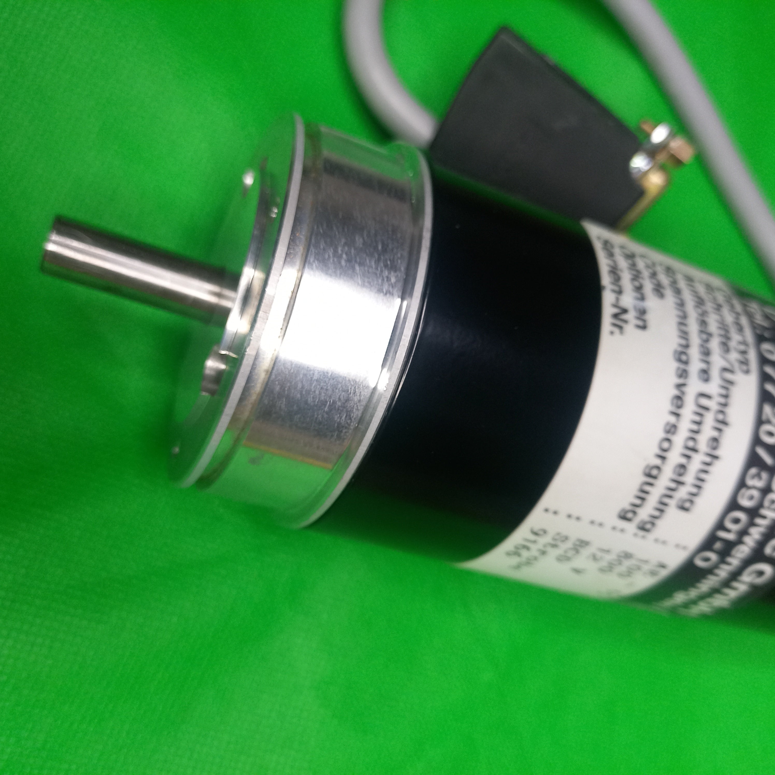 TR Electronic MultiTurn Encoder, AE65M | 100 step per rev, Rev=800 | Parallel BCD