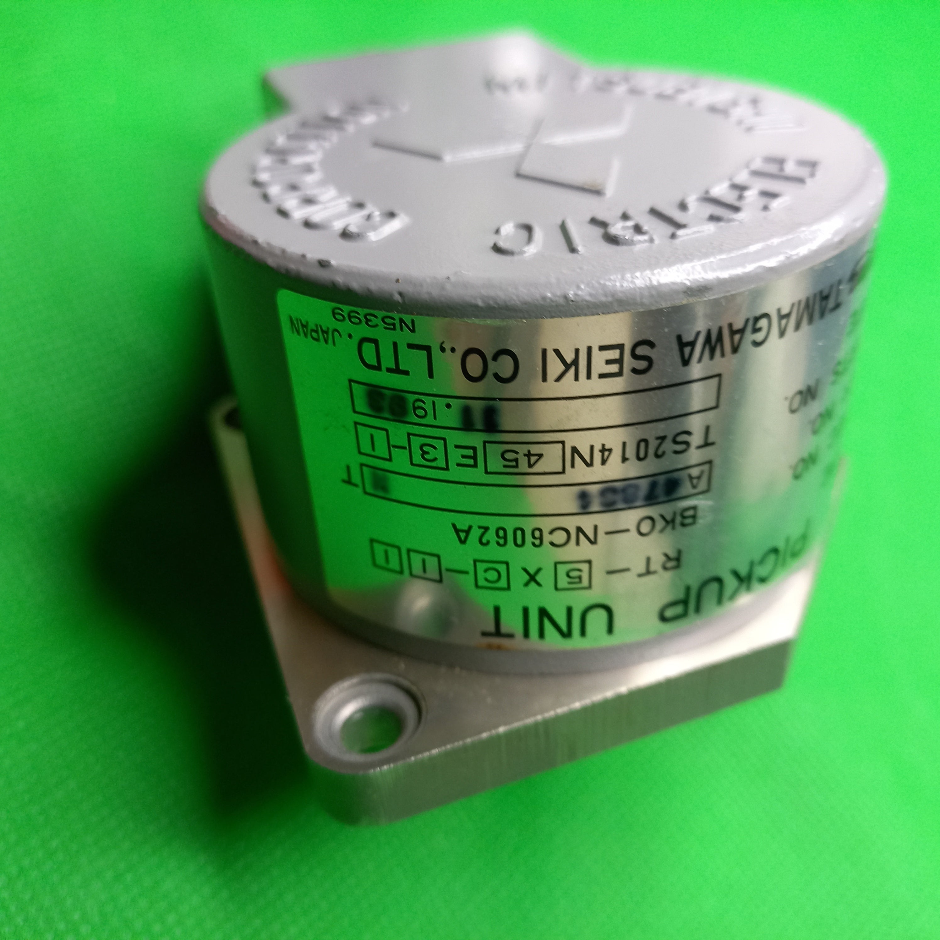 See the Flange here and part of specification sticker of Pick up Unit 
 Spec No. BKO-NC6062A