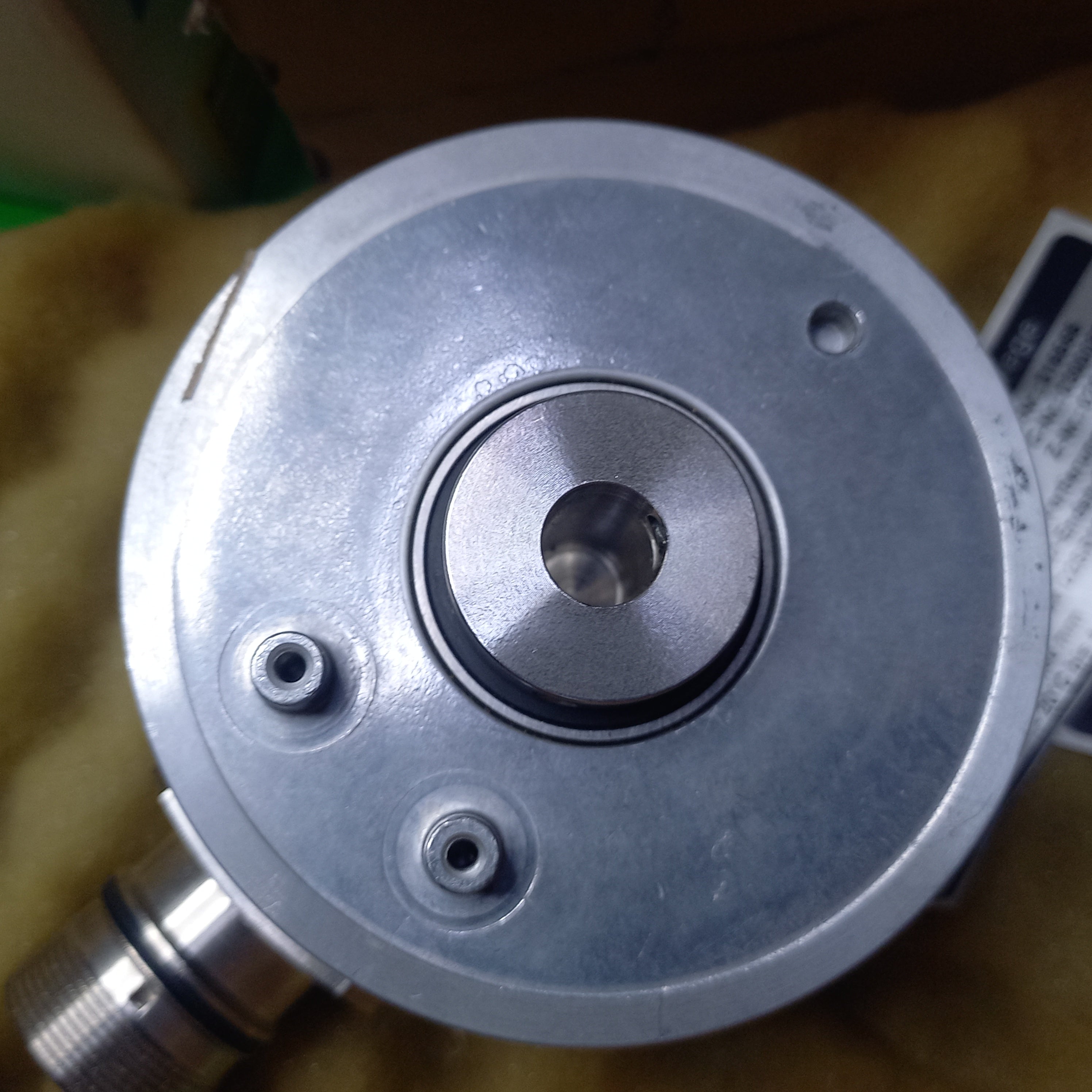 Baumer  ITD40A4 Y 1 1000 ITD40A4Y11000TNID2SR12E10IP66 1000 Pulse 5 VDC / TTL level, linedriver
