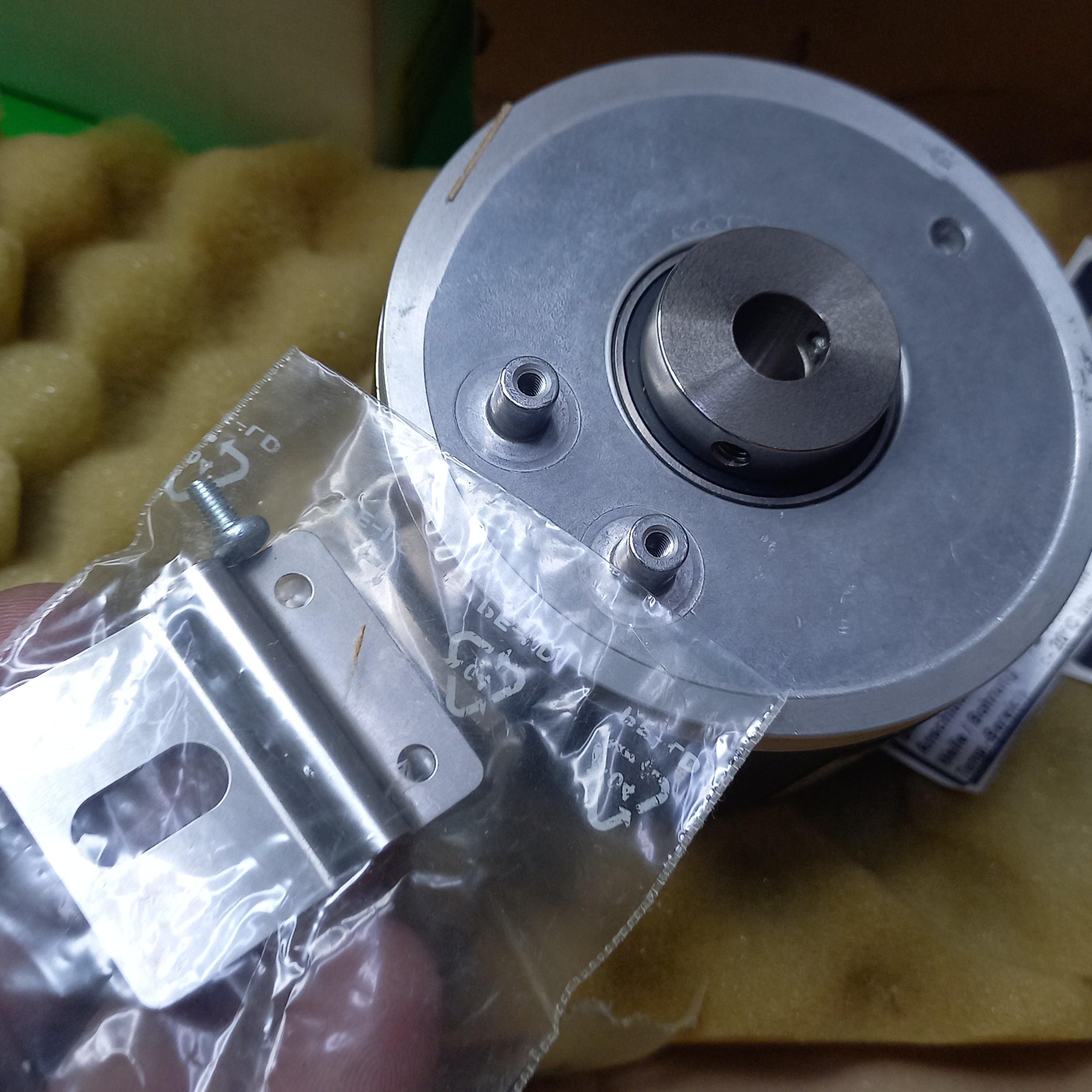 Baumer  ITD40A4 Y 1 1000 ITD40A4Y11000TNID2SR12E10IP66 1000 Pulse 5 VDC / TTL level, linedriver