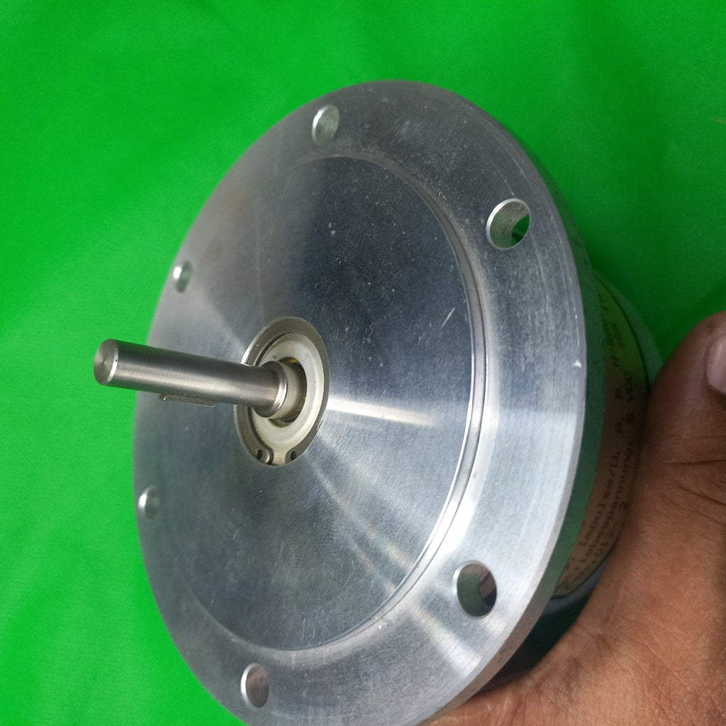THALHEIM DREHIMPULSGEBER
ITD 4 B10 Dia 115 mm flange and 85mm Clamping location dia visible 7mm shaft
