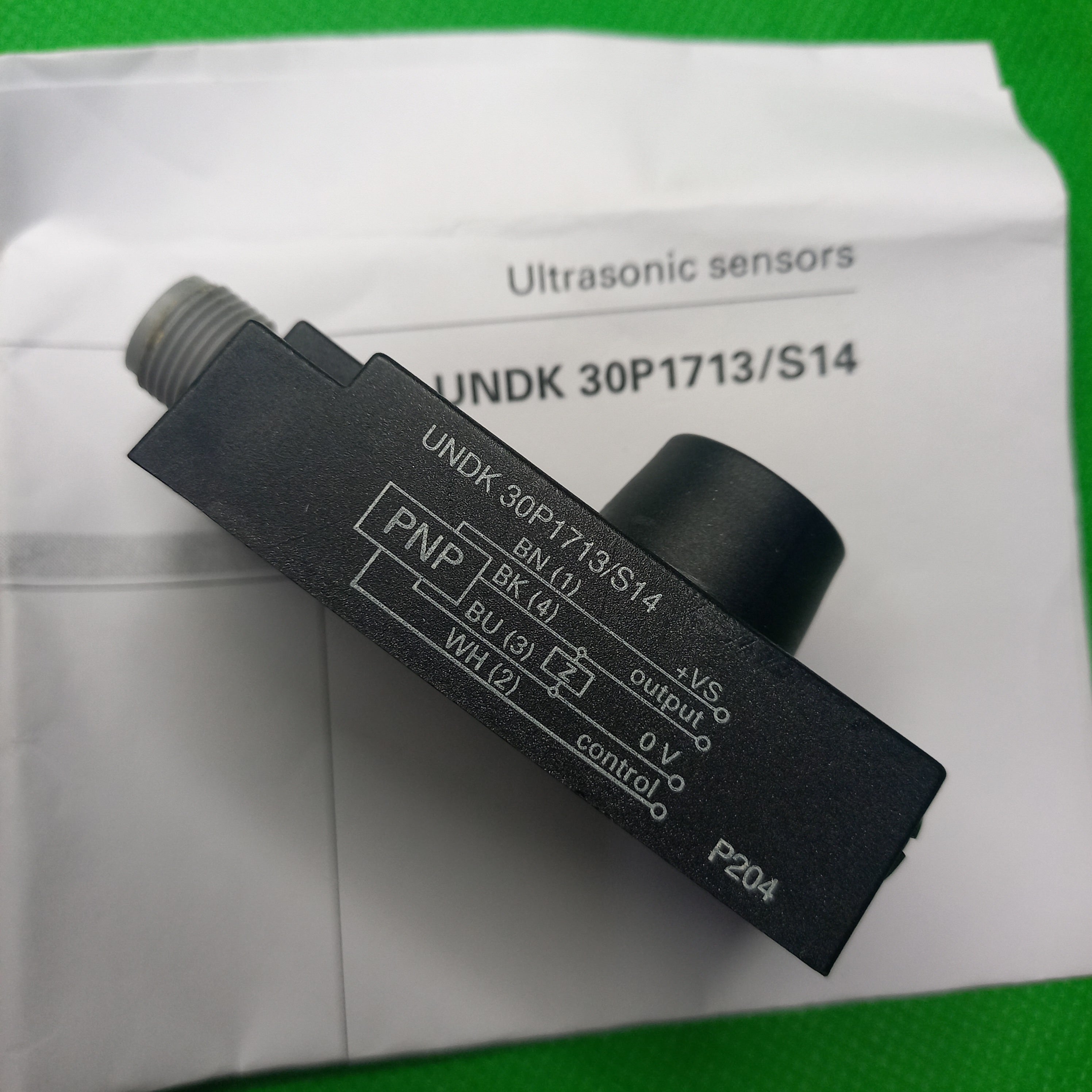 Ultrasonic UNDK30P1713S14 | 10118626 Range 30..250 mm, PNP Closer (NO)