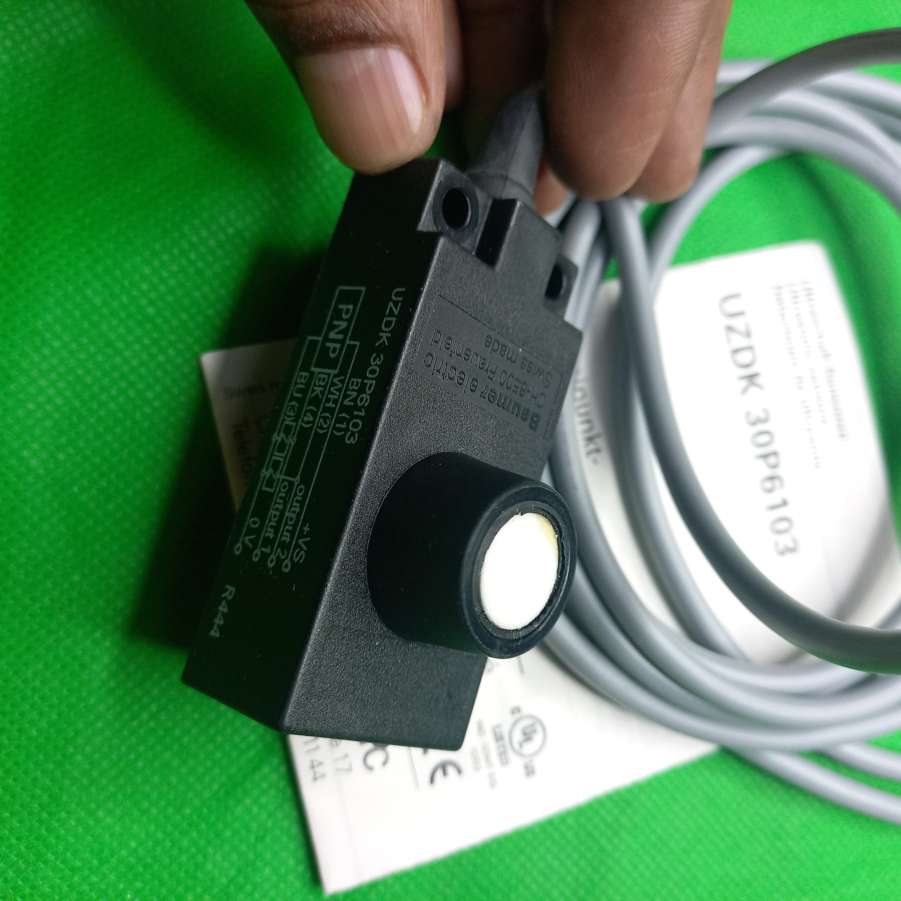 front face sensing of Ultrasonic Sensor UZDK 30P6103 | 10130587