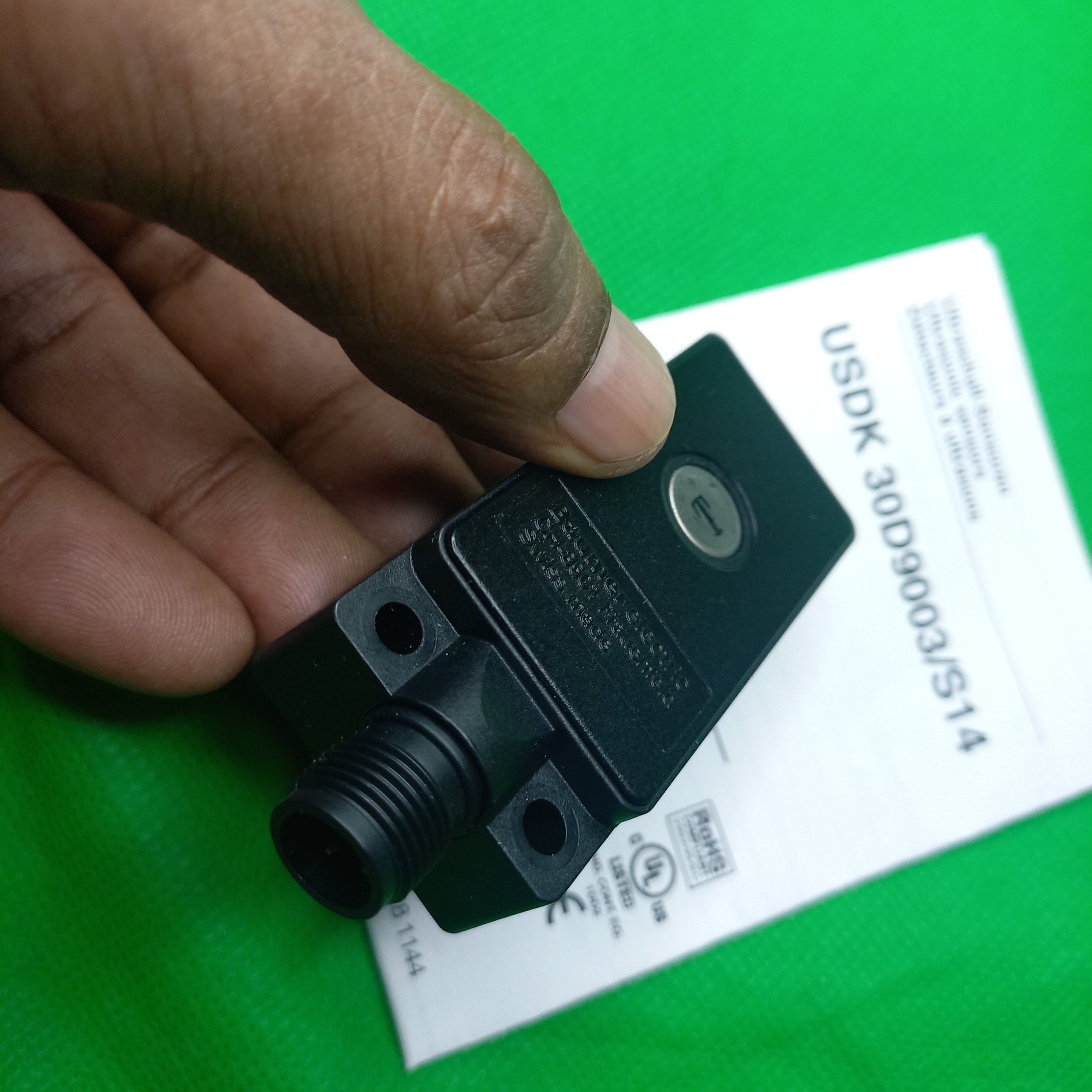 Connector of Baumer Ultrasonic through beam emitter,&nbsp; USDK 30D9003/S14 Range: 0...700mm&nbsp;