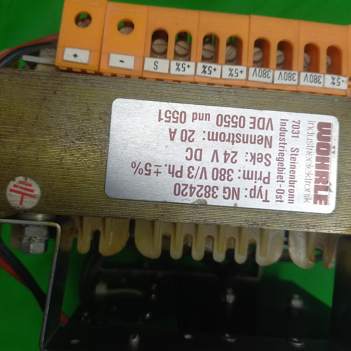 Wohrle Industrieelektronik 
Typ: NG382420
Prim: 380V/3Ph.  +/- 5%
Sek: 24VDC
Nennstrom: 20A
VDE 0550 und 0551