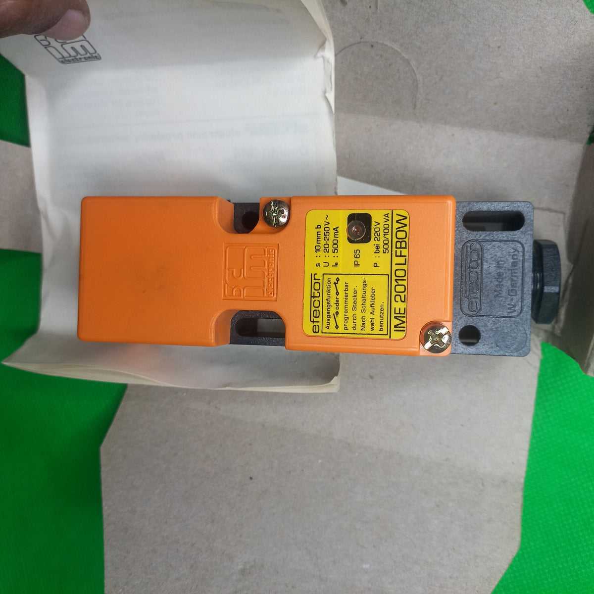 Front view insinde box efector IME 2010 LFBOW, NO or NC Programmable 20x40x40 Size, sensign, 10mm, 15mm, 20mm with different mountings