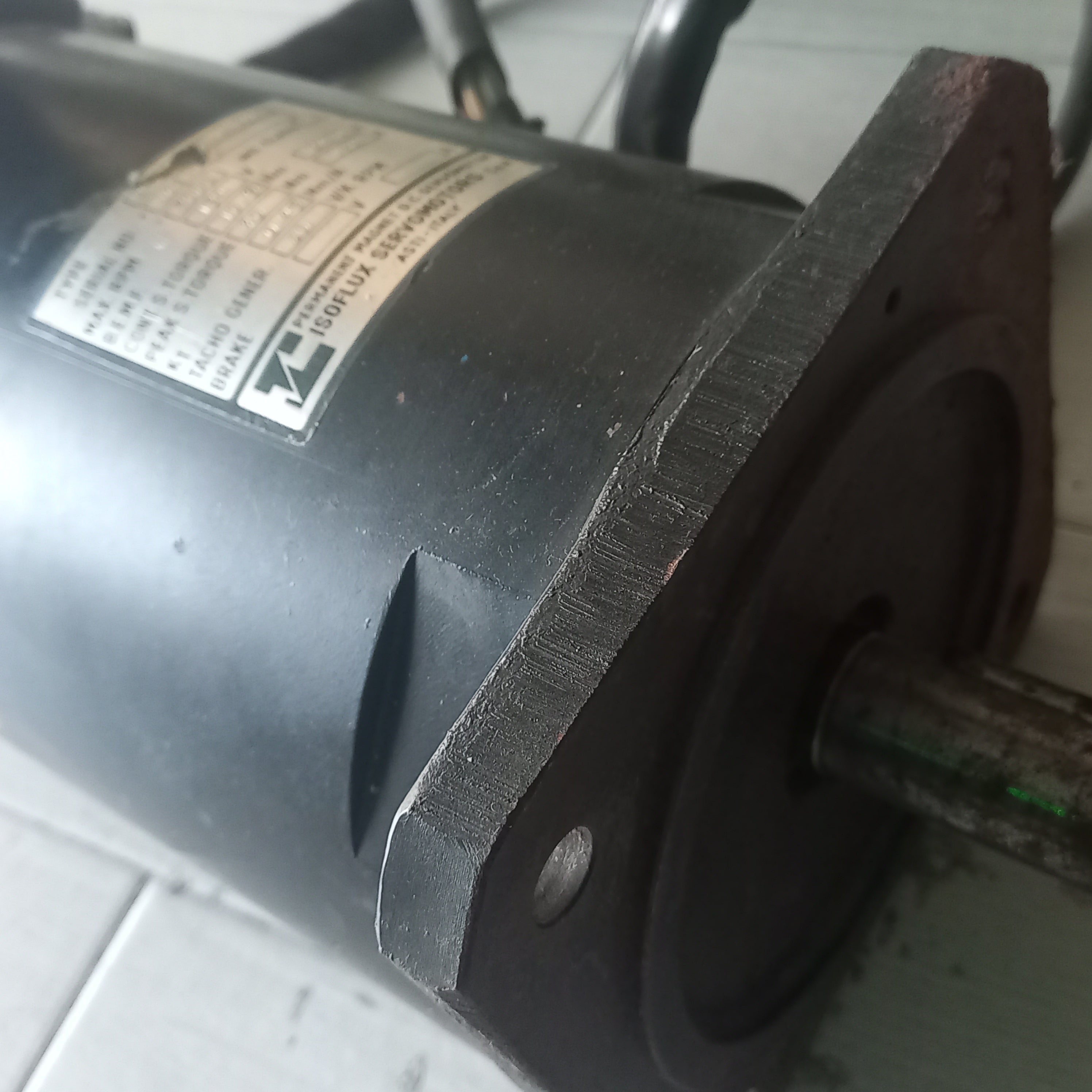 isoflux 445.2.30.0130 front flange and shaft photo