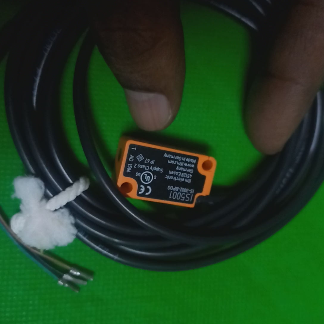 Video of IFM sensor IS-3002-BPOG Sensor IS5001 Rectangular
