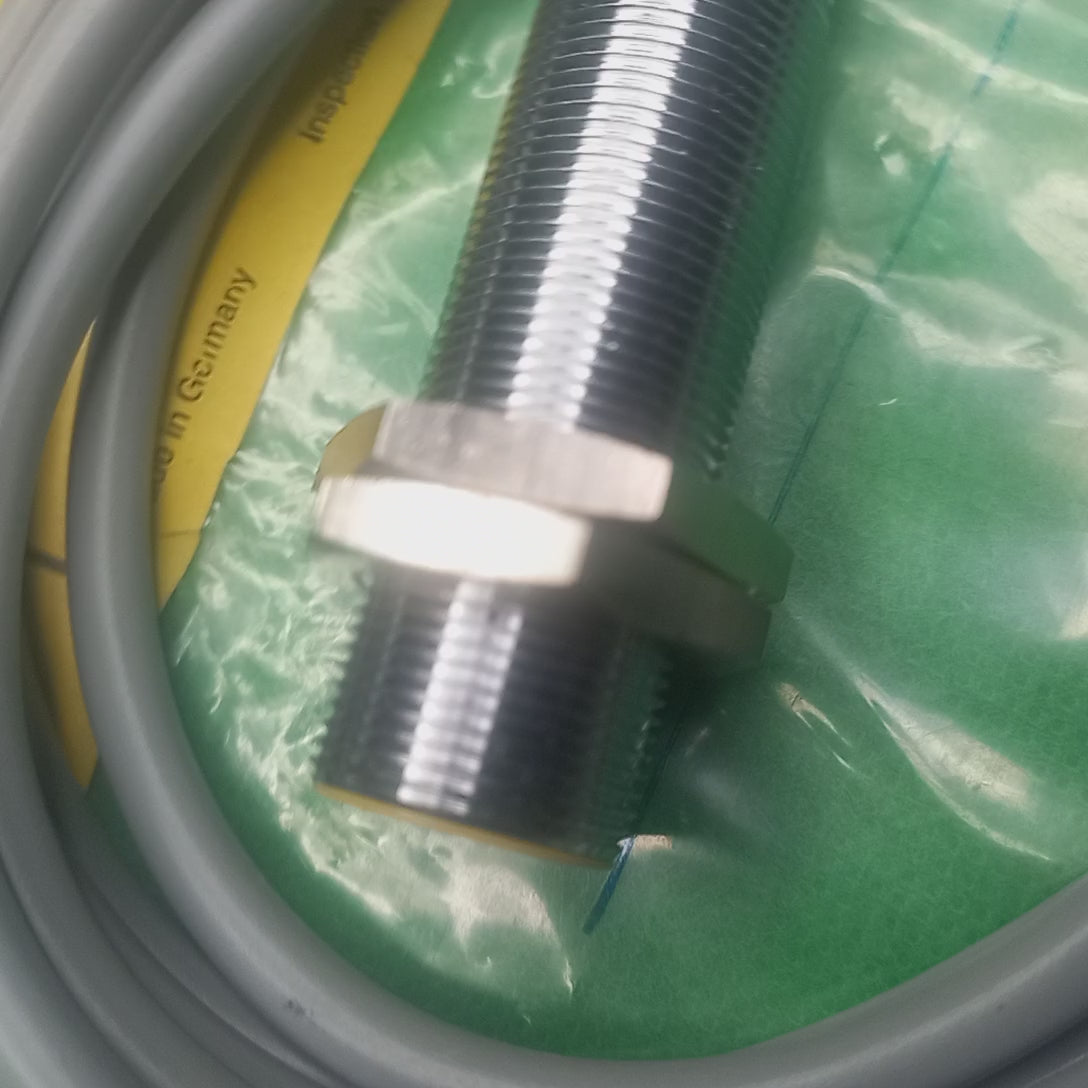 Video showing INDUCTIVE PROXIMITY SWITCH 5MM 10-65V DC DUAL PNP 