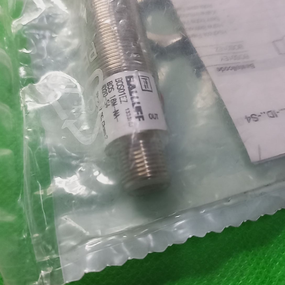Video of packet of Balluff BOS01EZ, BOS 18M-NA-ID20-S4, Sn=800mm