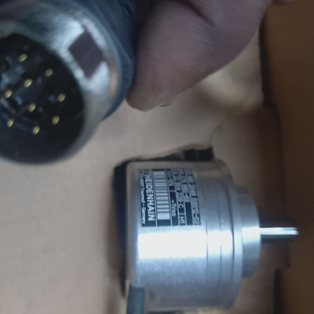 Video showing dimensional features and options available on including specification sticker Heidenhain ROD 480 2048 03S12-03, ID 376 880-63 5V~1Vss
