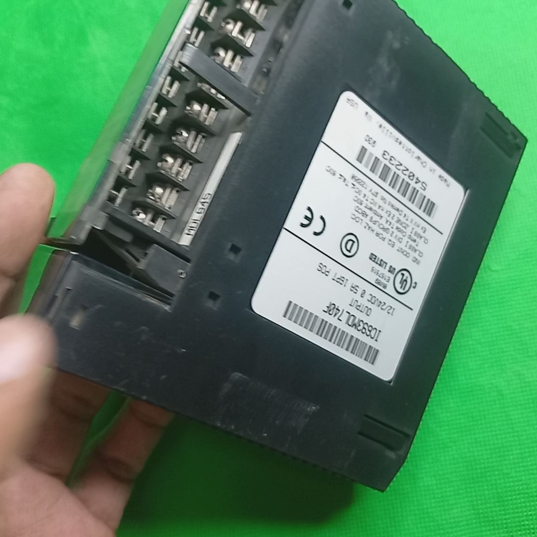 Unboxing video of sample IC693MDL740F Output 12/24vDC 0.5A 16PT POS 
• Type: DC Output Module (Positive Logic)
• Voltage Rating: 12/24 VDC
• Output Points: 16 output points (divided into 2 groups, each with 8 points and 1 common terminal)
 