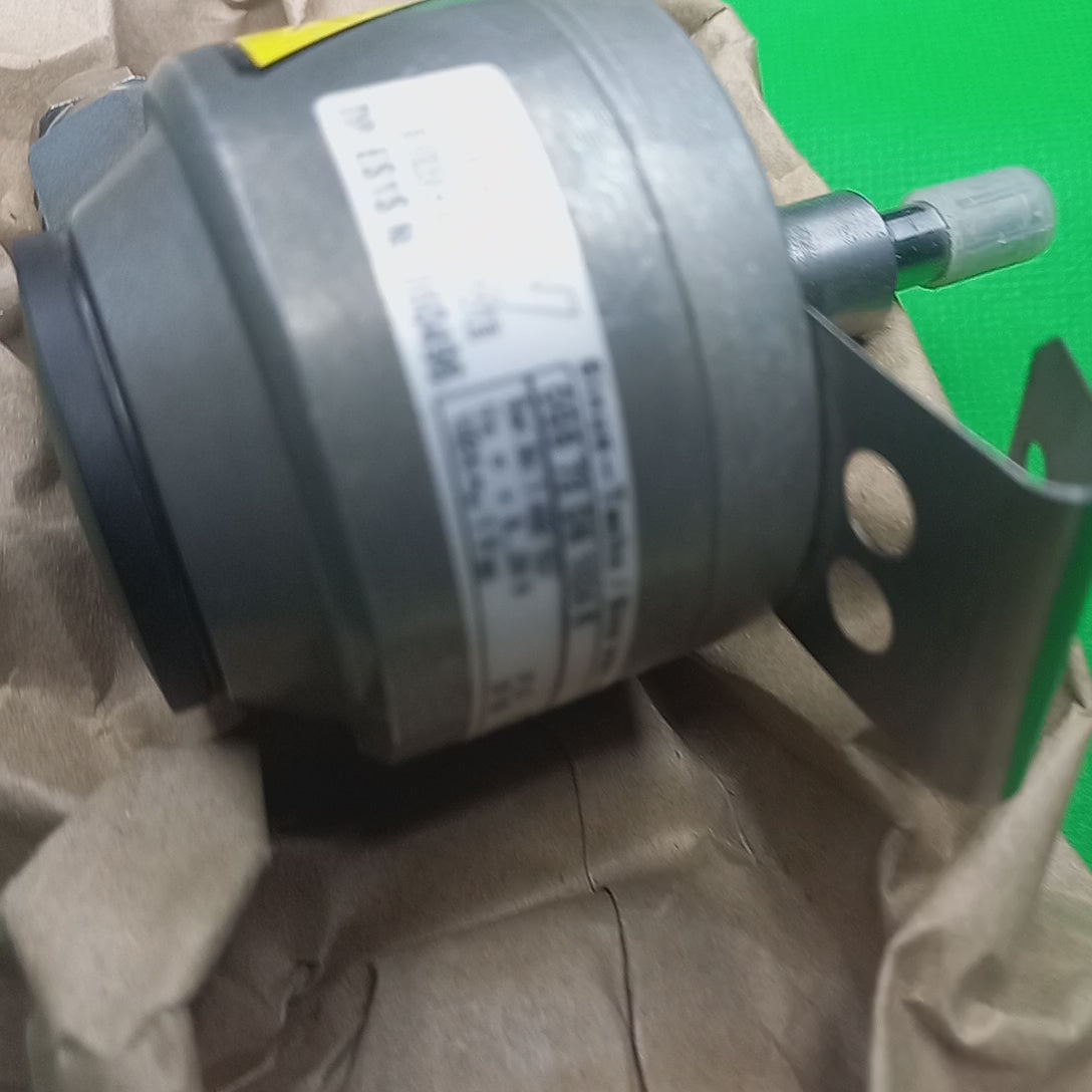SEW Eurodrive encoder Video Typ: ES1S 1860496 | OGS72 DN 1024 R
Sinus- Tacho /SinUb: = 9 ...26V ; 1024~1Vss