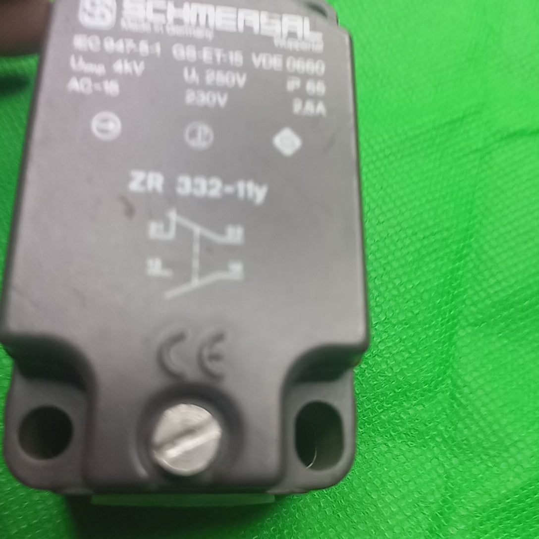 Video shows ready stock limit safety switch schmersal ZR 332 -11Y 131054557 ZR 332-11Y  