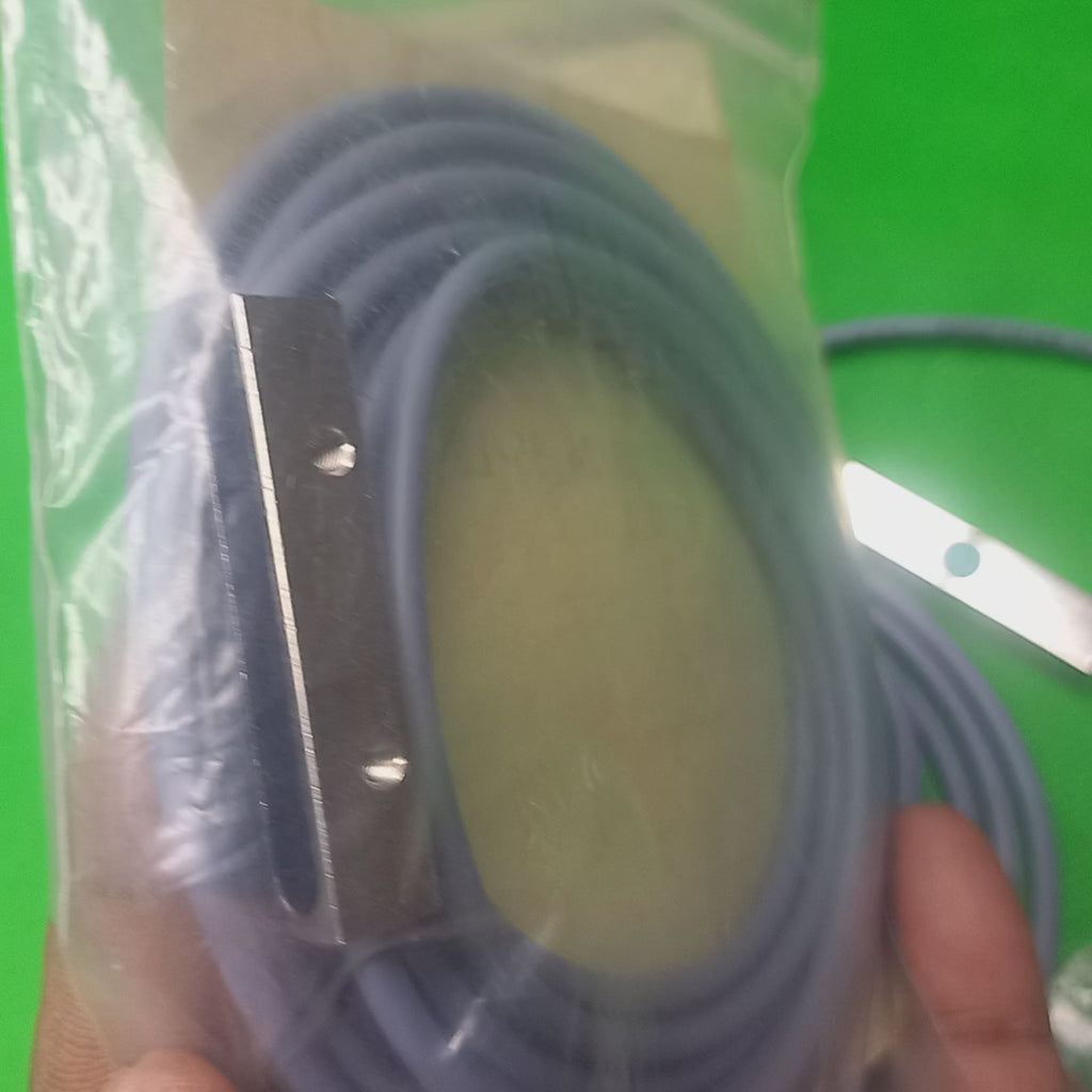 Unboxing , dimensions of Baumer - IFF 08.24.35/L2 INDUCTIVE SENSOR, 8X8X40MM, 1.5MM 
