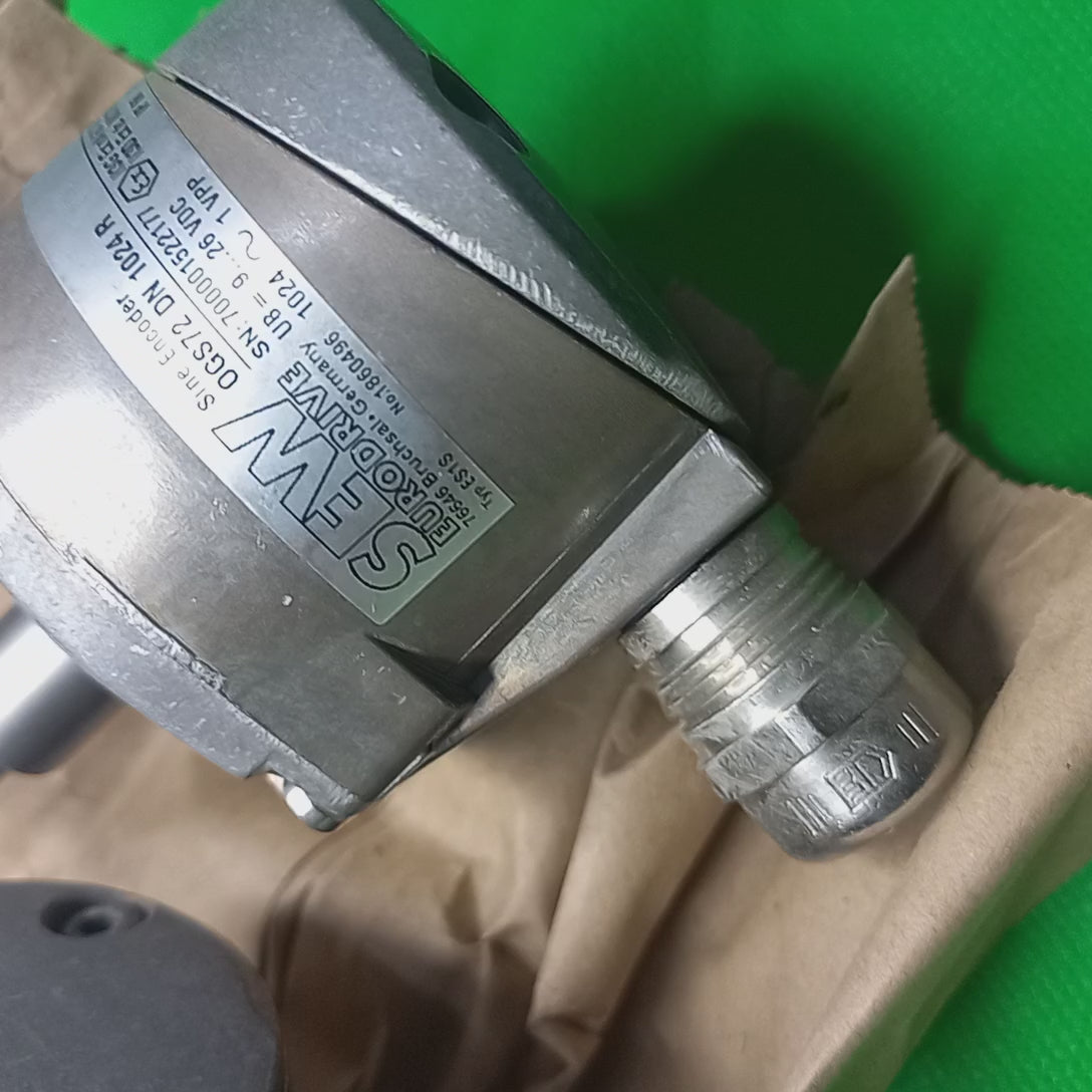 SEW Eurodrive Typ: ES1S 1860496 | OGS72 DN 1024 R
Sinus- Tacho /SinUb: = 9 ...26V ; 1024~1Vss