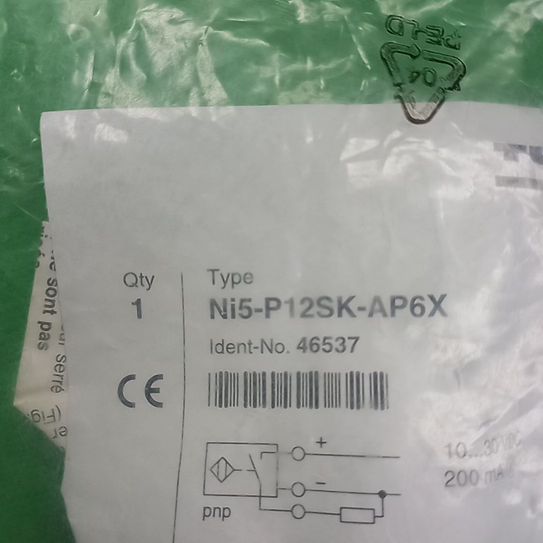 Video of packing and unboxing Ni5-P12SK-AP6X, ident-No. 46537, 3 wire, NO,  PNP, Non-flush, 5mm RAted  