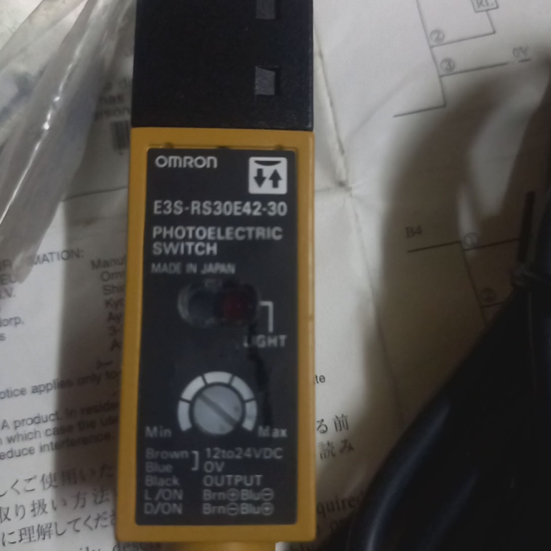 Video photoelectric switch E3S-RS30E42-30 E3S-R