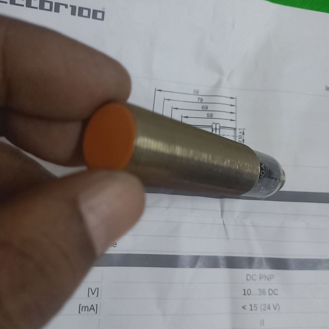 video of Inductive sensor -IG5554, M18, PNP, 5mmRange,Flush
