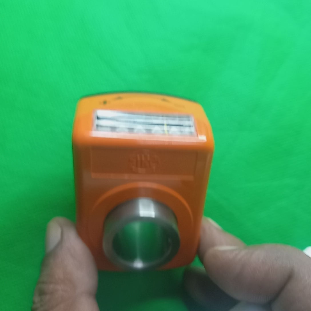 Video shows Counterclockwise revolution shows ascending by 60mm display. Digital position indicator DA09S SIKO, CCW Ascending | DA09S-02-60-1-e-20 Mount pos=2, increment/rev 60, 20mm Hollow