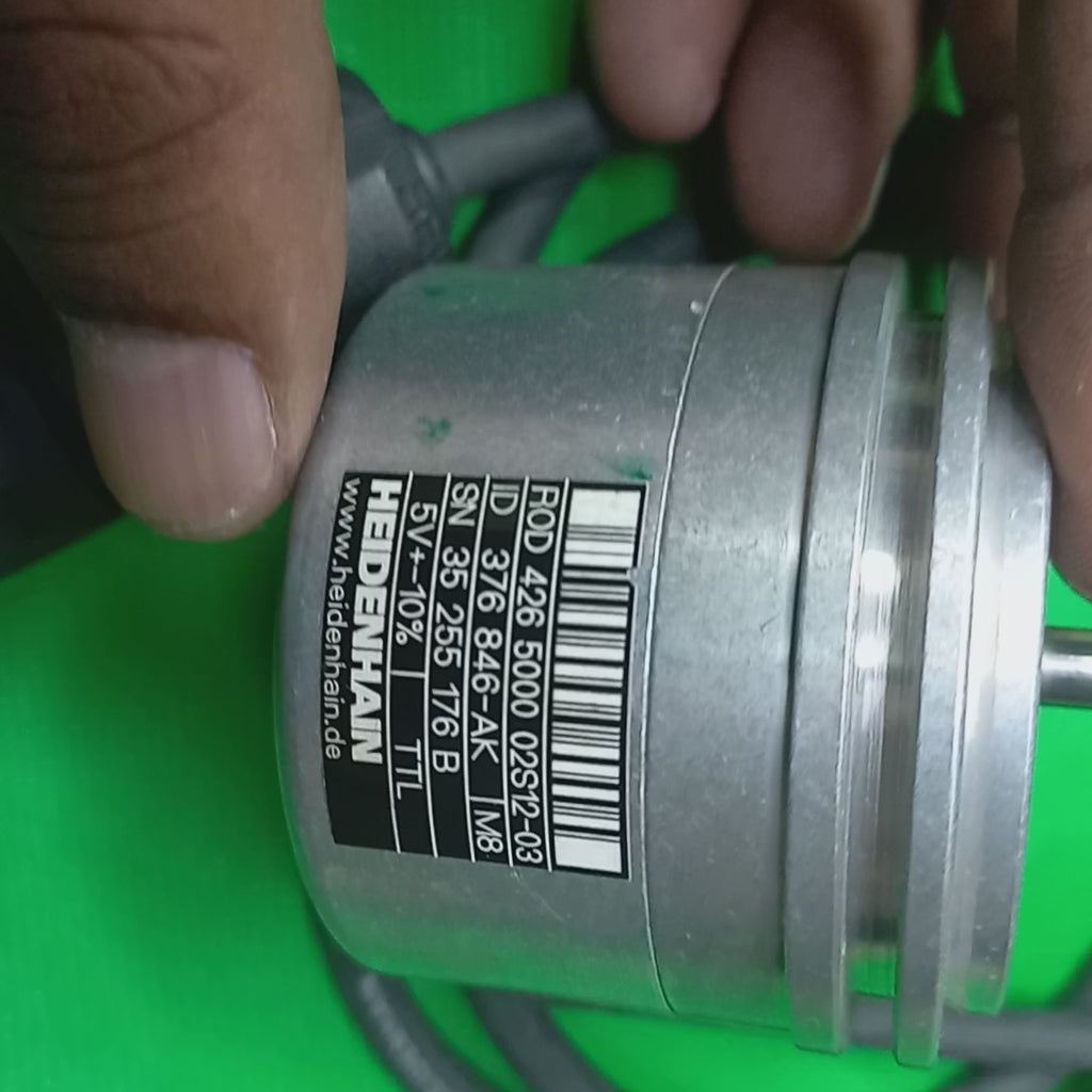 Video showing dimensional features and SPecification sticker of TTL Encoder ROD 426 5000 02S12-03 with Cable