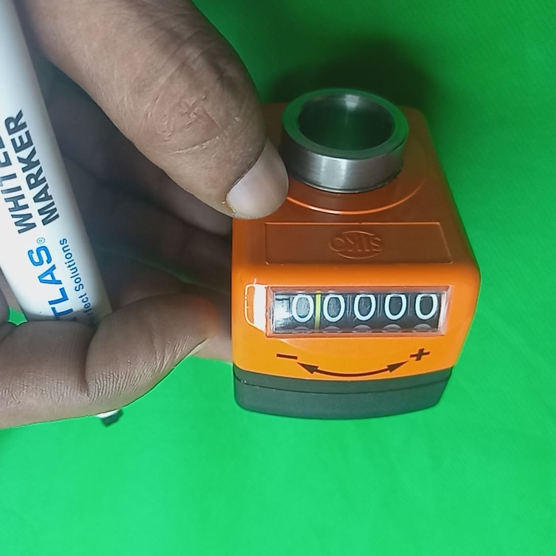 Video showing working of SIKO position display, here One rotation COUNTER clockwise causes display to increment by 35, on SIKO DA09S-02-35-1-e-20_MountPos=2, Incr/rev=35mm, in Counter Clockwise Direction, Decimal point =1, 20mmHole