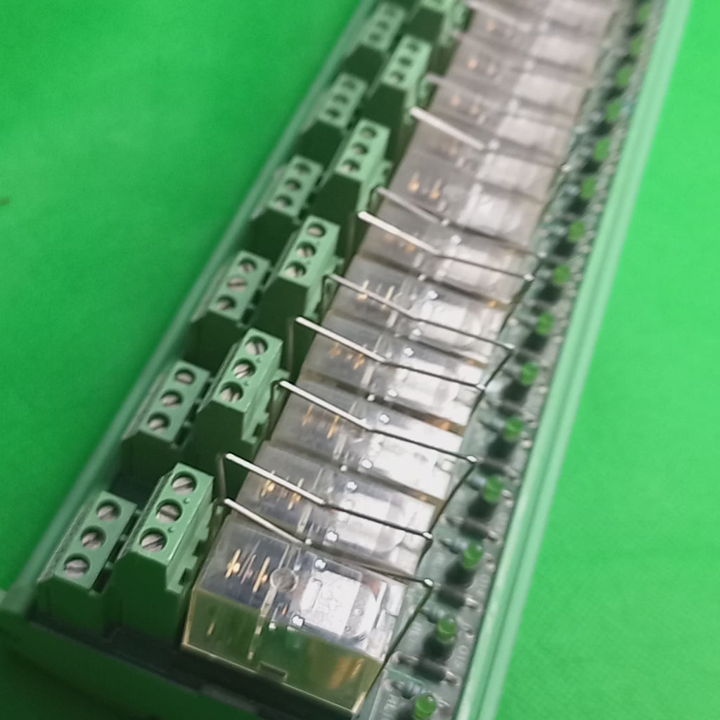 Video shows UL Automation UL24I16O_Relay Module _ Input Output Wiring module- Panel-Machine- PP72/48 Sinumerik 802