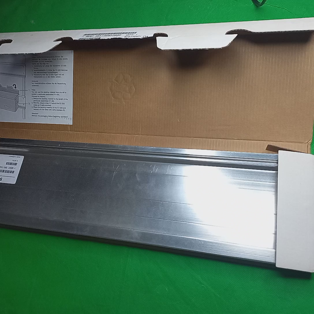 6ES73901AE800AA0 | 6ES7390-1AE80-0AA0 SIMATIC S7-300, mounting rail, length: 482.6 mm