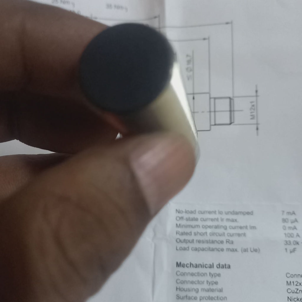 Video Balluff BES01CT Ø 18 x 83 mm | M18x1 | flush | Range 8 mm | PNP Normally open (NO)