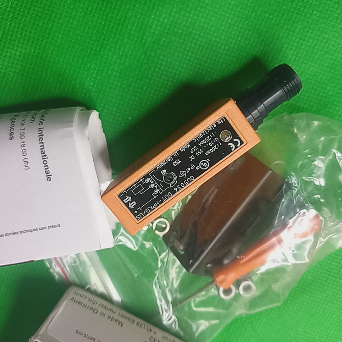 Unboxing Video of Diffuse reflection sensor OU5034, OUT-HPKG/US-100-DPS
